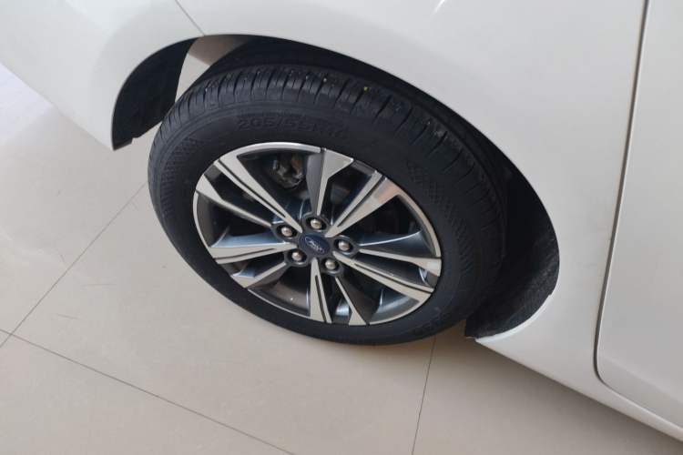 Used Ford Escort 2021 1.5L Automatic Diamond Edition Exterior 8