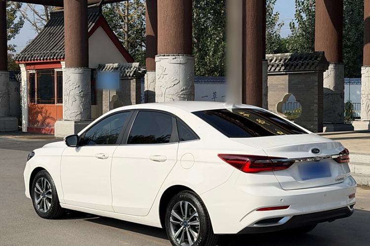 Used Ford Escort 2021 1.5L Automatic Diamond Edition Exterior 9