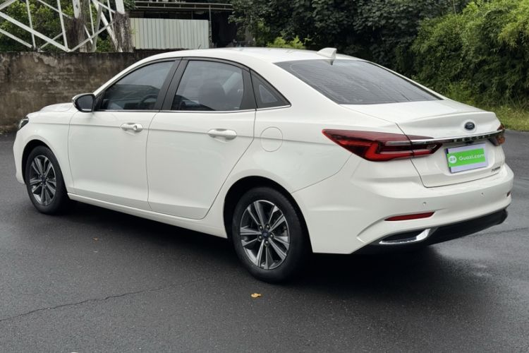 Used Ford Escort 2021 1.5L Automatic Diamond Edition Exterior 9