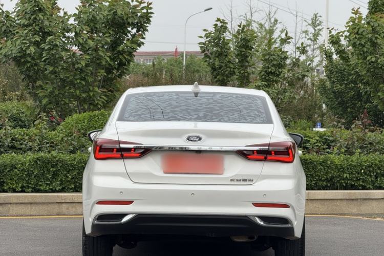 Used Ford Escort 2021 1.5L Automatic Diamond Edition Exterior 9