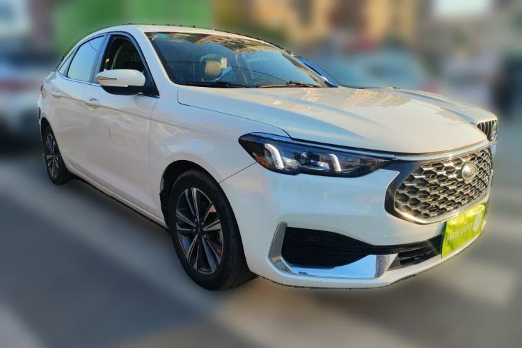 Used Ford Escort 2021 1.5L Automatic Diamond Edition Front Right 45 Deg