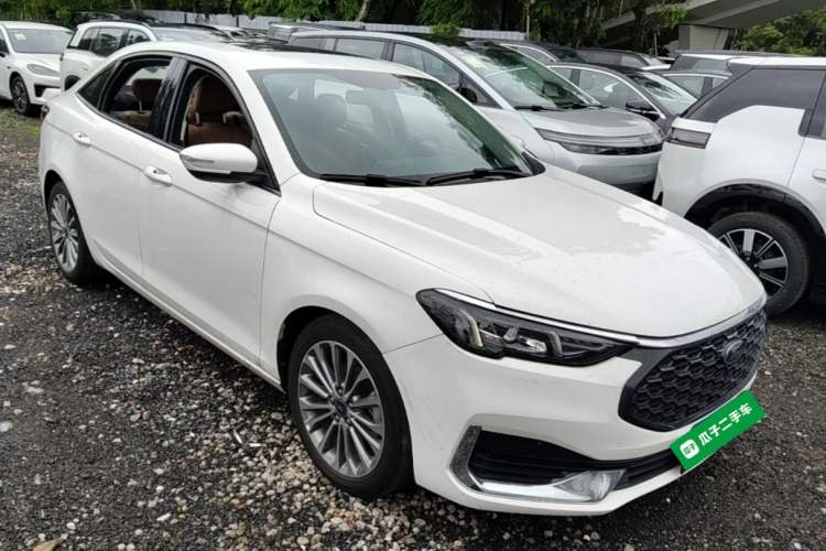 Used Ford Escort 2021 1.5L Automatic Glory Edition Front Right 45 Deg