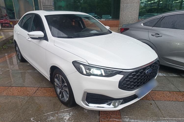 Used Ford Escort 2021 1.5L Automatic Diamond Edition Front Right 45 Deg