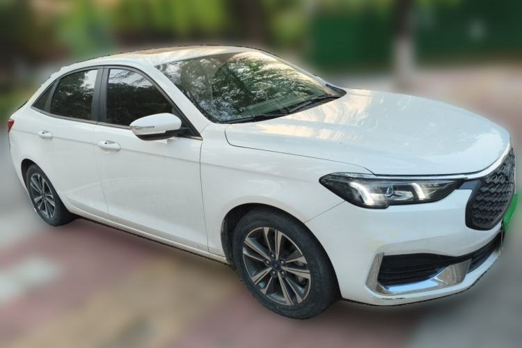 Used Ford Escort 2021 1.5L Automatic Diamond Edition Front Right 45 Deg