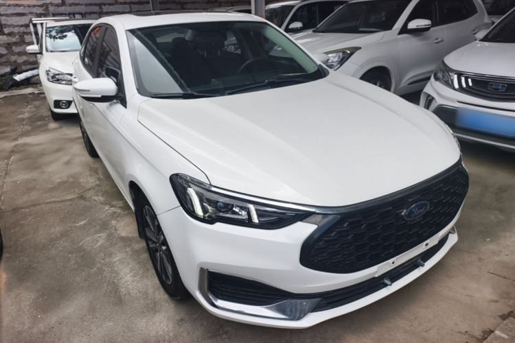 Used Ford Escort 2021 1.5L Automatic Diamond Edition Front Right 45 Deg