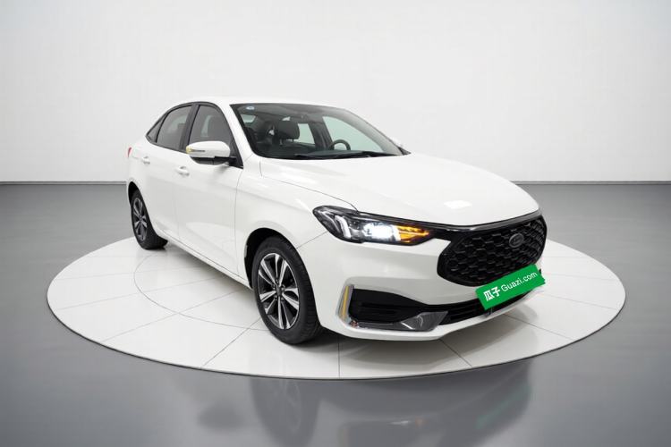 Used Ford Escort 2021 1.5L Automatic Diamond Edition Front Right 45 Deg