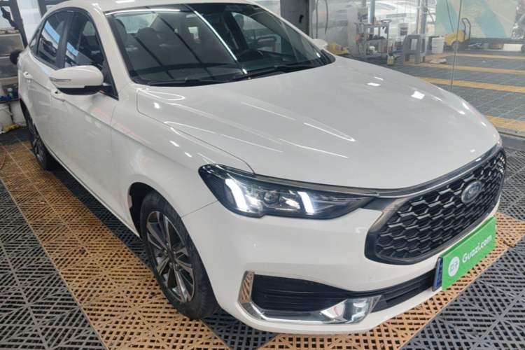 Used Ford Escort 2021 1.5L Automatic Diamond Edition Front Right 45 Deg