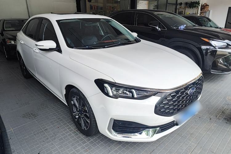 Used Ford Escort 2021 1.5L Automatic Diamond Edition Front Right 45 Deg
