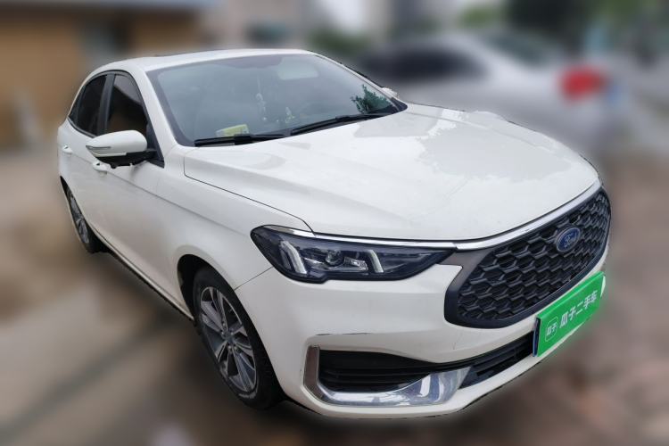 Used Ford Escort 2021 1.5L Automatic Diamond Edition Front Right 45 Deg