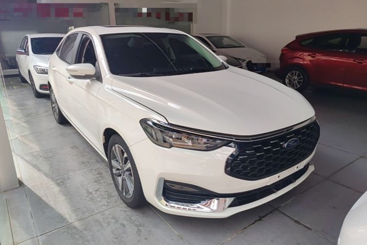 Used Ford Escort 2021 1.5L Automatic Diamond Edition Front Right 45 Deg