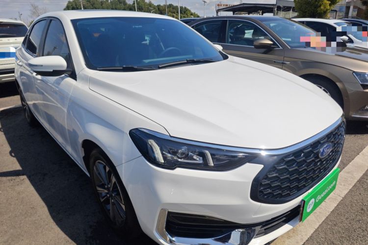 Used Ford Escort 2021 1.5L Automatic Diamond Edition Front Right 45 Deg