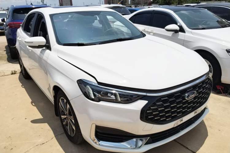 Used Ford Escort 2021 1.5L Automatic Diamond Edition Front Right 45 Deg