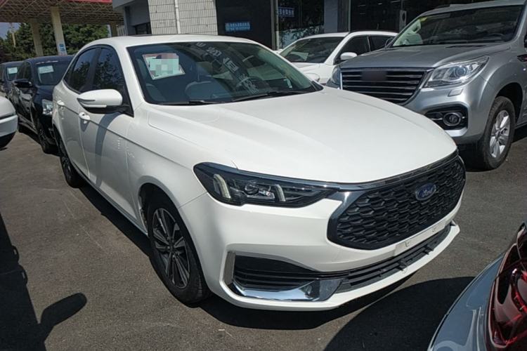 Used Ford Escort 2021 1.5L Automatic Diamond Edition Front Right 45 Deg