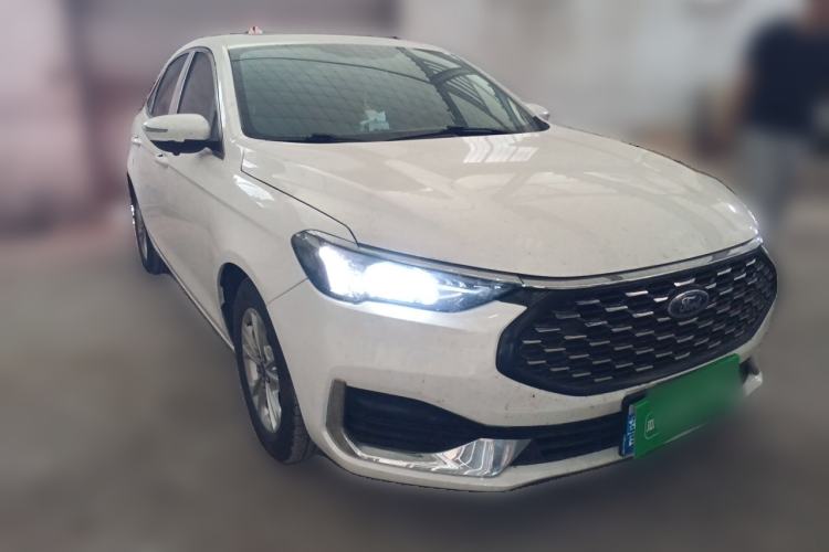 Used Ford Escort 2021 1.5L Automatic Platinum Edition Front Right 45 Deg