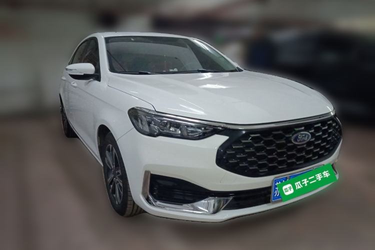 Used Ford Escort 2021 1.5L Automatic Platinum Edition Front Right 45 Deg