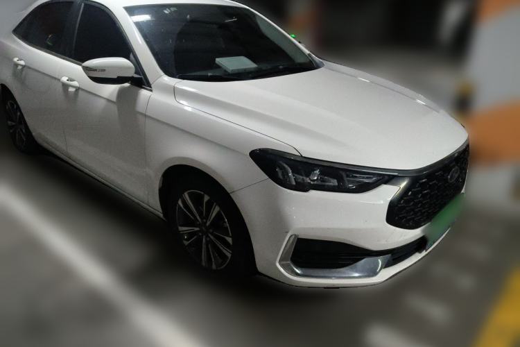 Used Ford Escort 2021 1.5L Automatic Diamond Edition Front Right 45 Deg