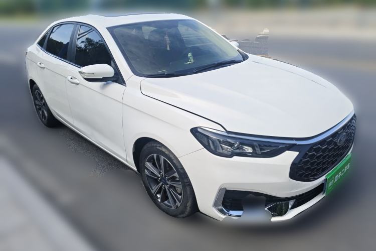 Used Ford Escort 2021 1.5L Automatic Diamond Edition Front Right 45 Deg