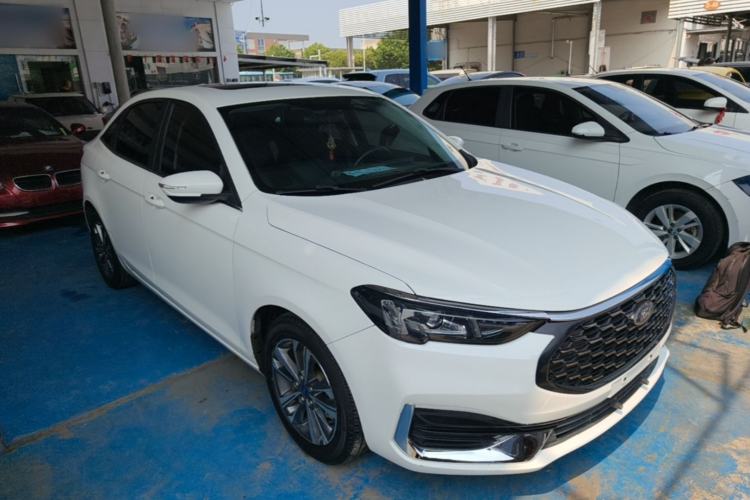 Used Ford Escort 2021 1.5L Automatic Diamond Edition Front Right 45 Deg