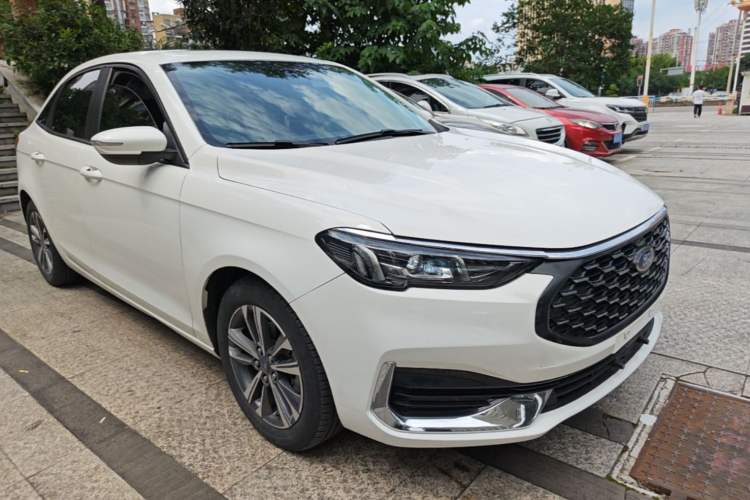 Used Ford Escort 2021 1.5L Automatic Diamond Edition Front Right 45 Deg