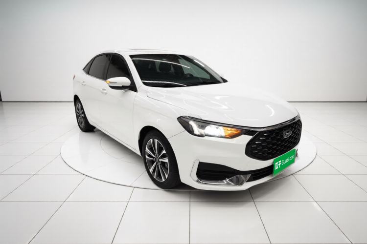 Used Ford Escort 2021 1.5L Automatic Diamond Edition Front Right 45 Deg