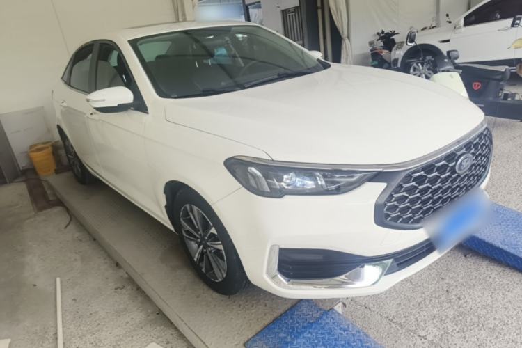 Used Ford Escort 2021 1.5L Automatic Diamond Edition Front Right 45 Deg