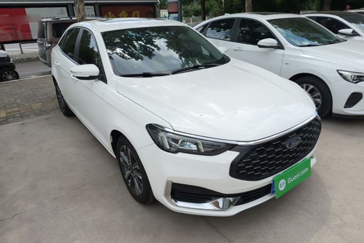 Used Ford Escort 2021 1.5L Automatic Diamond Edition Front Right 45 Deg