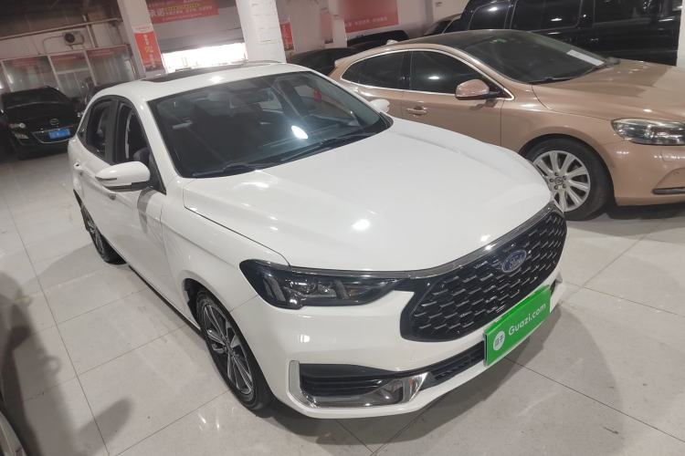 Used Ford Escort 2021 1.5L Automatic Diamond Edition Front Right 45 Deg