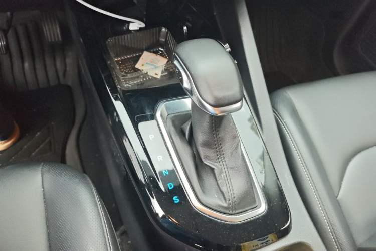 Used Ford Escort 2021 1.5L Automatic Diamond Edition Gear Lever
