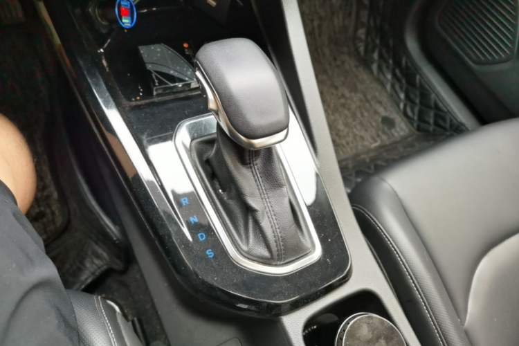 Used Ford Escort 2021 1.5L Automatic Diamond Edition Gear Lever