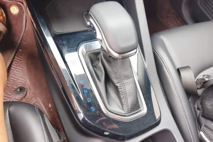 Used Ford Escort 2021 1.5L Automatic Diamond Edition Gear Lever