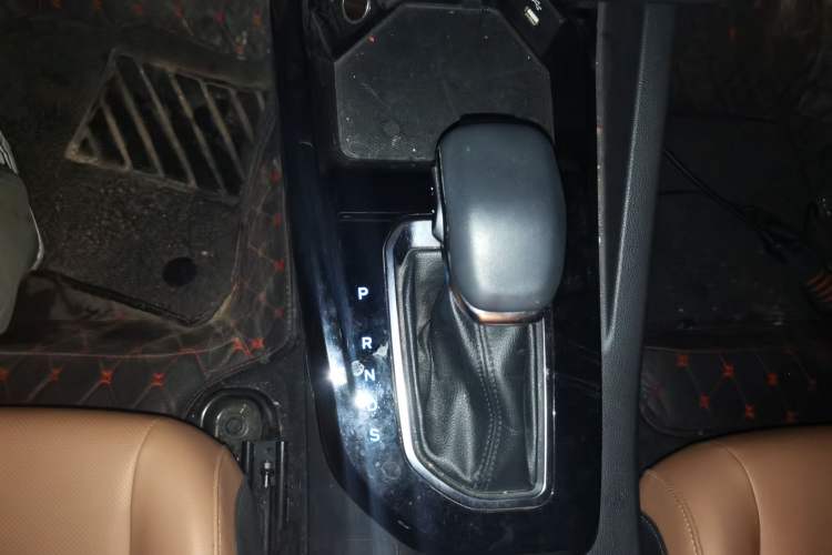 Used Ford Escort 2021 1.5L Automatic Glory Edition Gear Lever