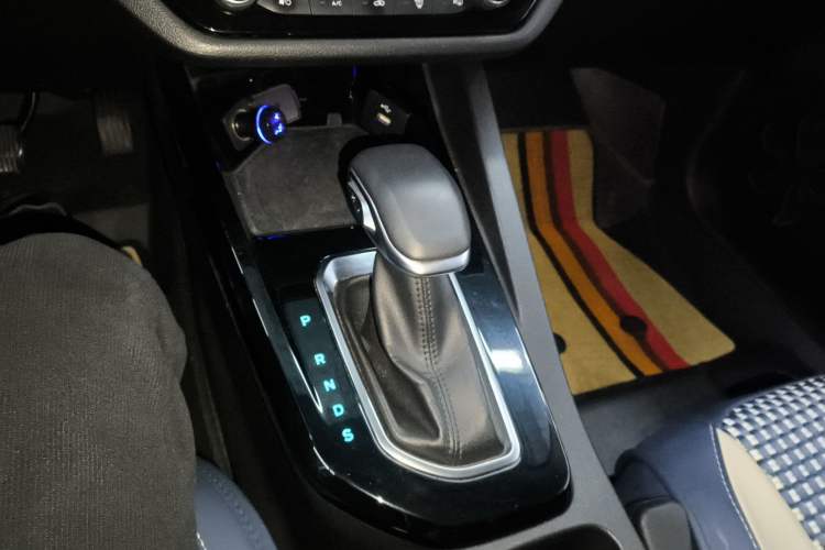 Used Ford Escort 2021 1.5L Automatic Diamond Edition Gear Lever