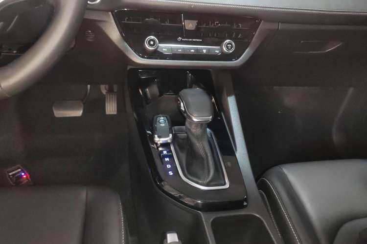 Used Ford Escort 2021 1.5L Automatic Diamond Edition Gear Lever