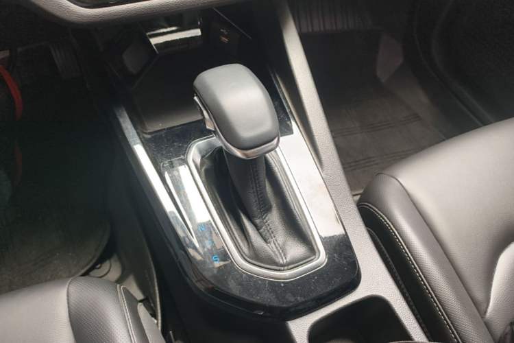 Used Ford Escort 2021 1.5L Automatic Diamond Edition Gear Lever
