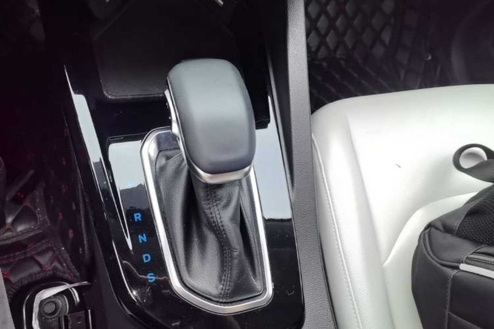 Used Ford Escort 2021 1.5L Automatic Diamond Edition Gear Lever