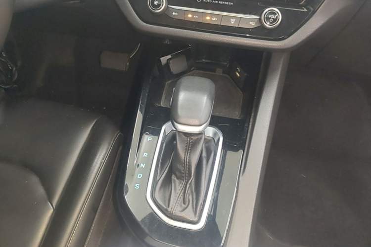 Used Ford Escort 2021 1.5L Automatic Diamond Edition Gear Lever