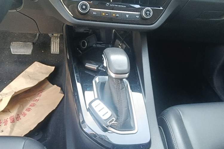 Used Ford Escort 2021 1.5L Automatic Diamond Edition Gear Lever