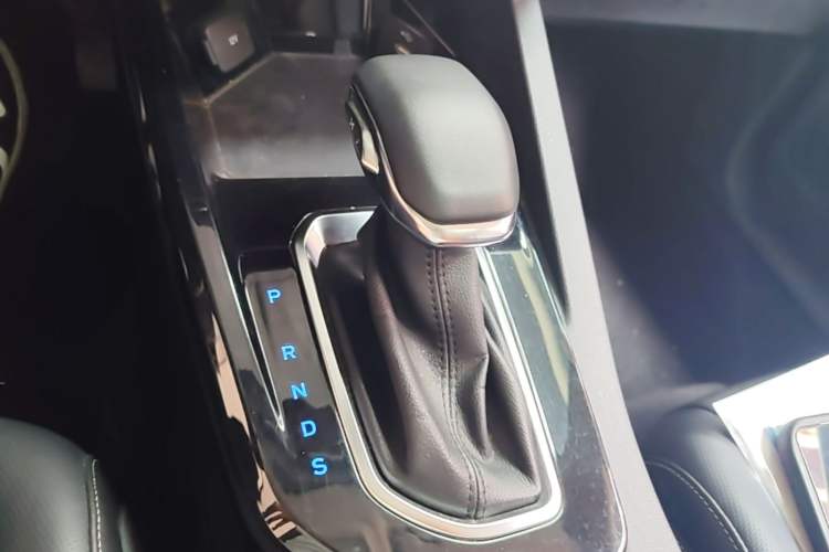 Used Ford Escort 2021 1.5L Automatic Diamond Edition Gear Lever