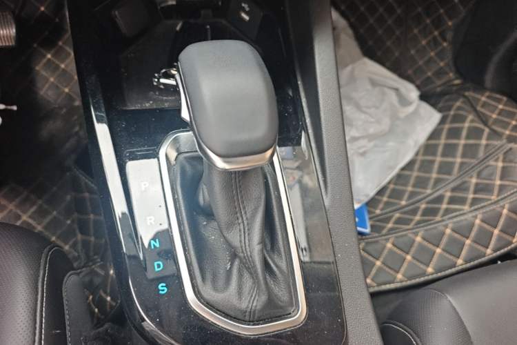 Used Ford Escort 2021 1.5L Automatic Diamond Edition Gear Lever