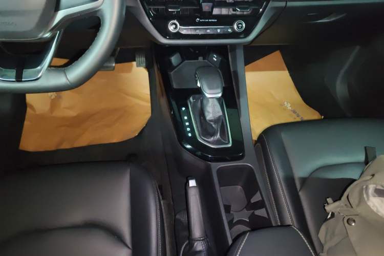 Used Ford Escort 2021 1.5L Automatic Diamond Edition Gear Lever