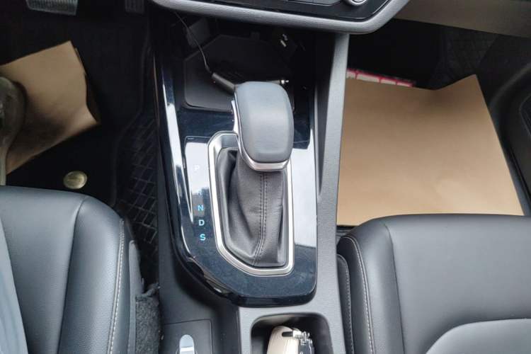 Used Ford Escort 2021 1.5L Automatic Diamond Edition Gear Lever
