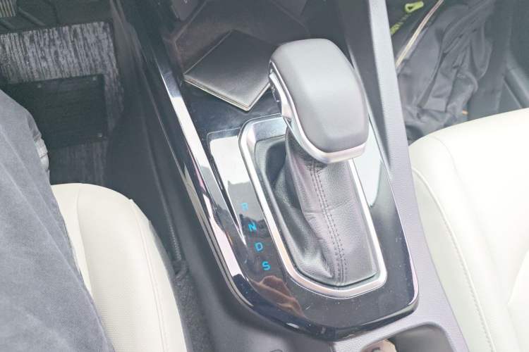 Used Ford Escort 2021 1.5L Automatic Diamond Edition Gear Lever