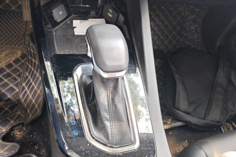 Used Ford Escort 2021 1.5L Automatic Diamond Edition Gear Lever