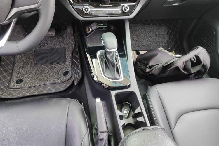 Used Ford Escort 2021 1.5L Automatic Diamond Edition Gear Lever