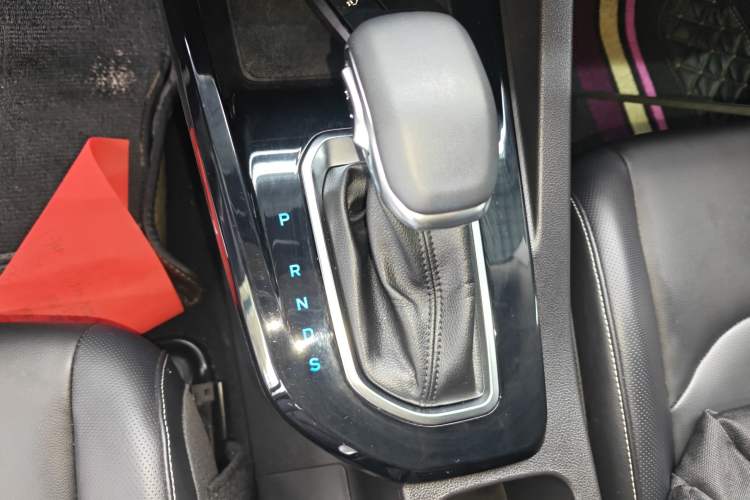 Used Ford Escort 2021 1.5L Automatic Diamond Edition Gear Lever