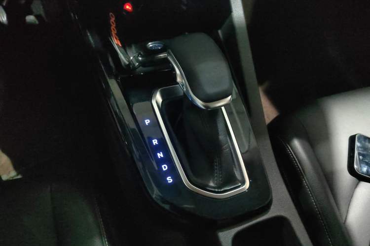 Used Ford Escort 2021 1.5L Automatic Diamond Edition Gear Lever
