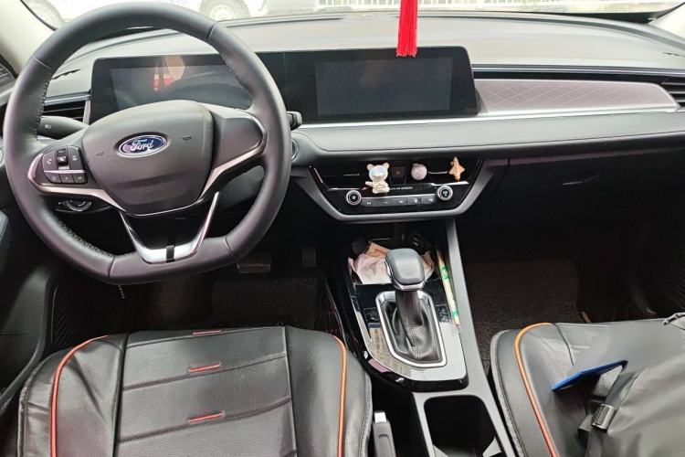 Used Ford Escort 2021 1.5L Automatic Diamond Edition Interior 2