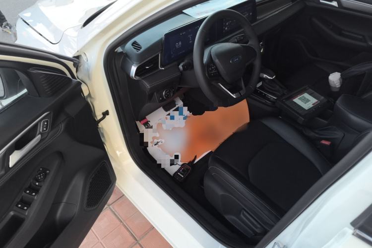Used Ford Escort 2021 1.5L Automatic Diamond Edition Interior 3
