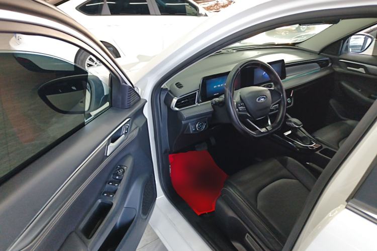Used Ford Escort 2021 1.5L Automatic Diamond Edition Interior 3