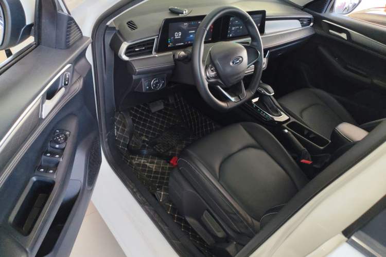 Used Ford Escort 2021 1.5L Automatic Diamond Edition Interior 3